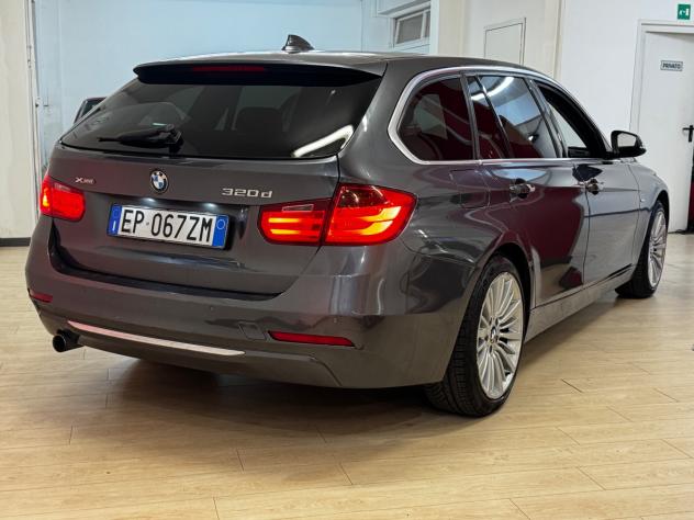 Bmw 320d xDrive Touring Luxury-4x4-Garantita-Permute - Foto 3