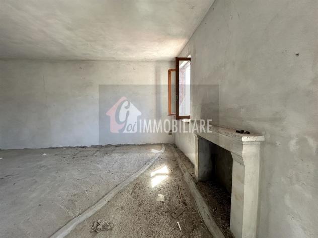 Versatilità e spazio nel cuore del paese - Foto 15