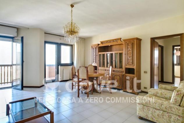 Appartamento di 148 m² con 5 locali e posto auto in vendita a Taranto - Foto 6