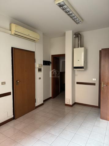 Suzzara vendesi ufficio 3 vani 45 Mq - Foto 10