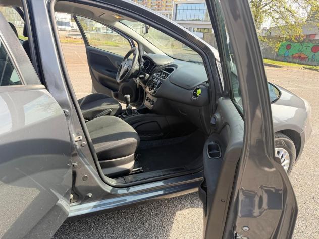 Fiat Punto 1.3 MJT II 75 CV 5 porte Lounge - Foto 10
