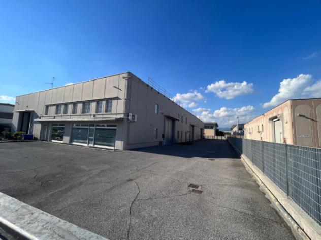 Immobile di 530 m² con 2 locali in affitto a Torbole Casaglia - Foto 8