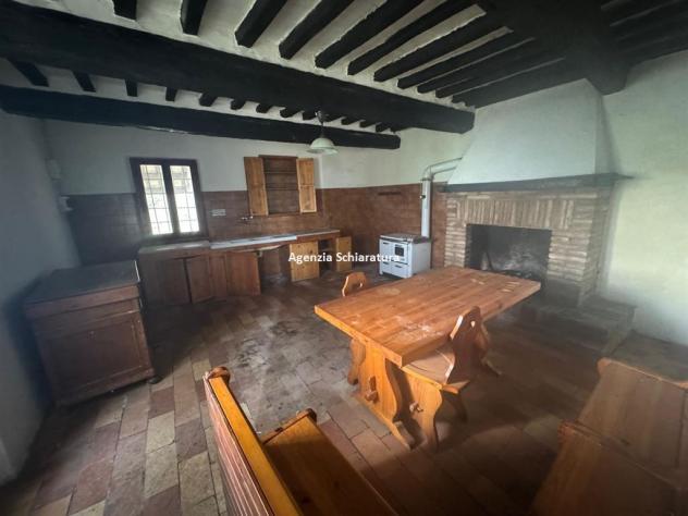 FARNETO VENDESI CASA SINGOLA CON DUE ETTARRI DI TERRENO AGRICOLO - Foto 6