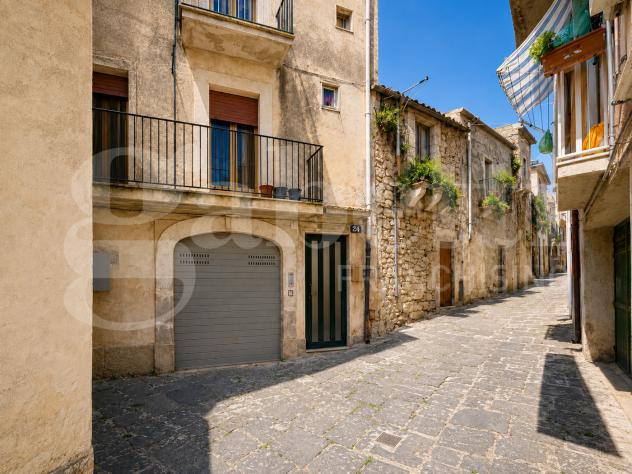 Casa Indipendente - Monterosso Almo . Rif.: Cod. rif 3331294VRG