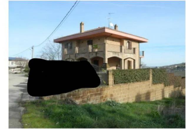 Immobile in asta di 373 m², box auto in vendita a Teramo - Foto 2