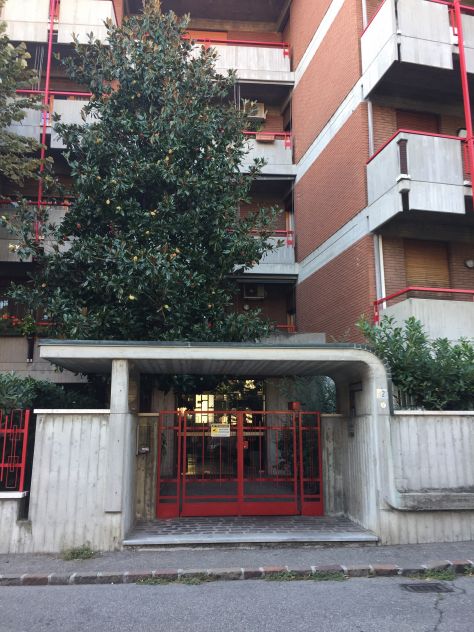 MODENA, ZONA VIALI, BELLA CAMERA ARREDATA