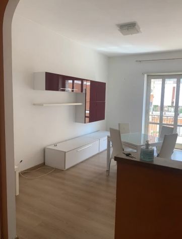 EUR MONTAGNOLA TRILOCALE ARREDATO CON BALCONE