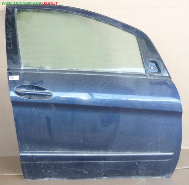 PORTA ANT.D. BLU MET CON ALZ E SERR  Carrozzeria  Lamierati esterni  Porte  Porta ant. dx. MERCEDES - Classe B - 01-04-2005 - 01-06-2008