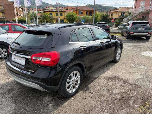 Mercedes-Benz GLA 180 d Business - Foto 7