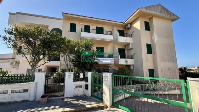 Rif. 2410 - Appartamento con veranda e posto auto a Marina di Ragusa