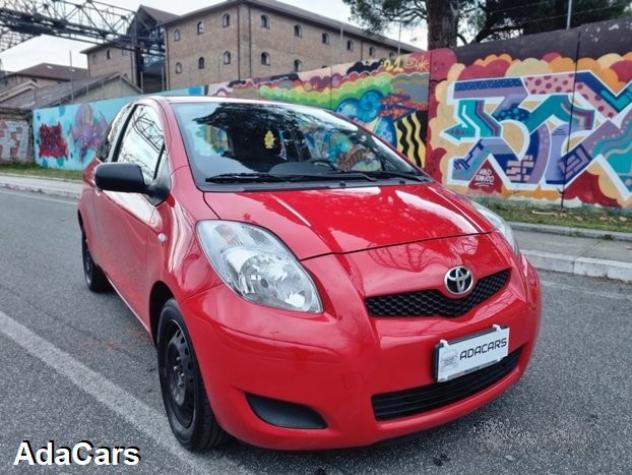 Toyota Yaris 1.0 BENZ adatta a NEOPATENTATI