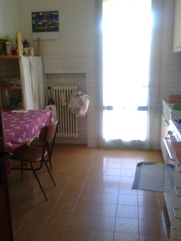 Offro camera singola in affitto - Foto 4