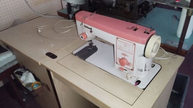 macchina da cucire necchi vip 35