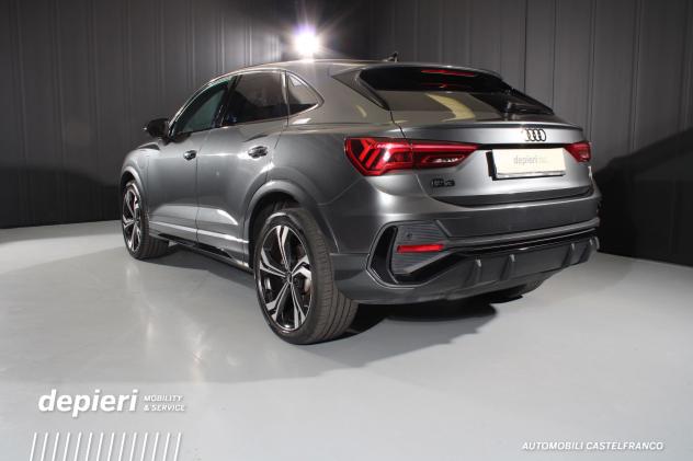 Audi Q3 Sportback Q3 Sportback 45 TFSIe Stronic Identity Black Plug-in PHEV - Foto 3