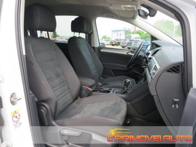 VOLKSWAGEN Touran 1.6 TDI 116 CV SCR DSG Comfortline rif. 19240104 - Foto 3