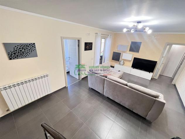 Rif: 2762 - COMISO – Appartamento rifinito su due livelli con ampia veranda e garage, zona Carabinieri - Foto 6