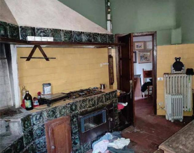 Immobile in asta di 481 m² con più di 5 locali e box auto in vendita a Perugia - Foto 14