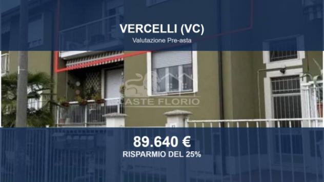 Immobile in asta di 108 m², box auto in vendita a Vercelli