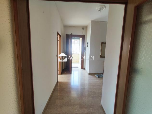 CASA INDIPENDENTE di 6 vani e di 300 mq (VITTORIO VENETO) rif. SM60 - Foto 14