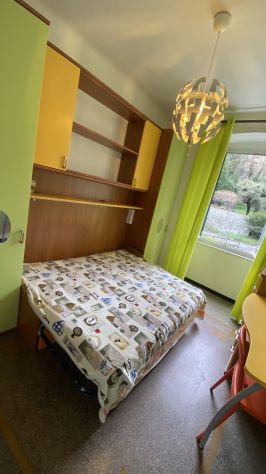 SOLO A UNA PERSONA,Stanza con letto grande vicino Genova Stazione Brignole