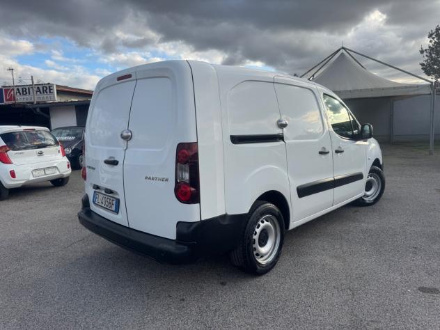 Peugeot Partner BlueHDi 100 L2 Furgone Premium con Porta laterale - Foto 5