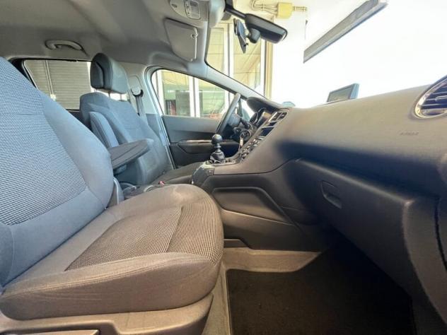 Peugeot 5008 1.6 HDi Business 115cv - Foto 8