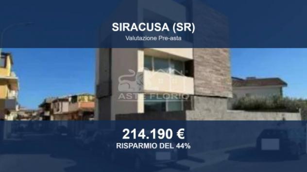 Immobile in asta di 340 m² con più di 5 locali e box auto in vendita a Siracusa