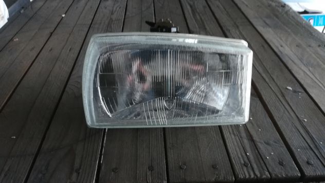 FARO DESTRO PEUGEOT 304 VALEO 61225103