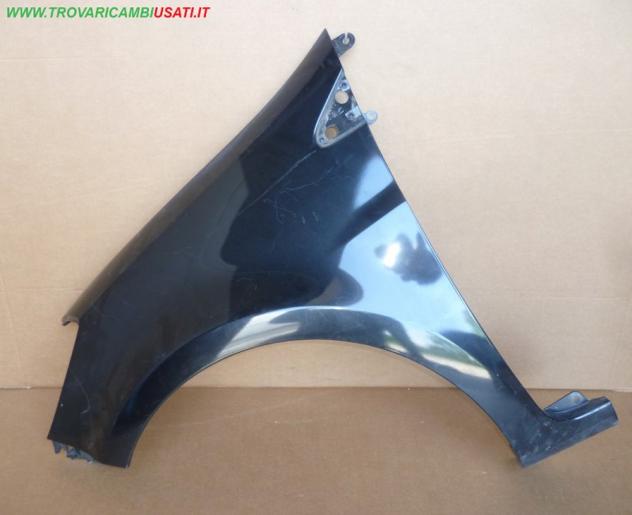 PARAFANGO ANT.S.(in plastica) NERO MET. RENAULT CLIO SIGLA 195 3p / 5p Carrozzeria Lamierati esterni Fiancate Parafango ant. RENAULT - CLIO III 3
