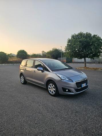 Peugeot 5008 1.6 HDi 115CV 7 posti unico proprietario - Foto 6