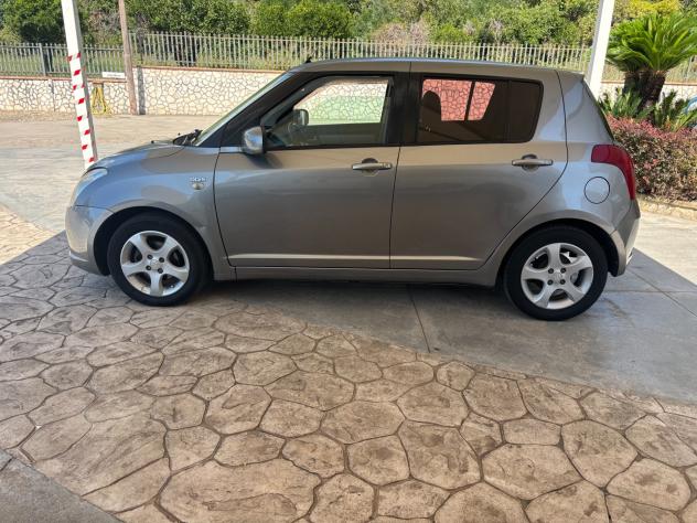 Suzuki Swift 1.3 DDiS 5p. - 2006 - Foto 8
