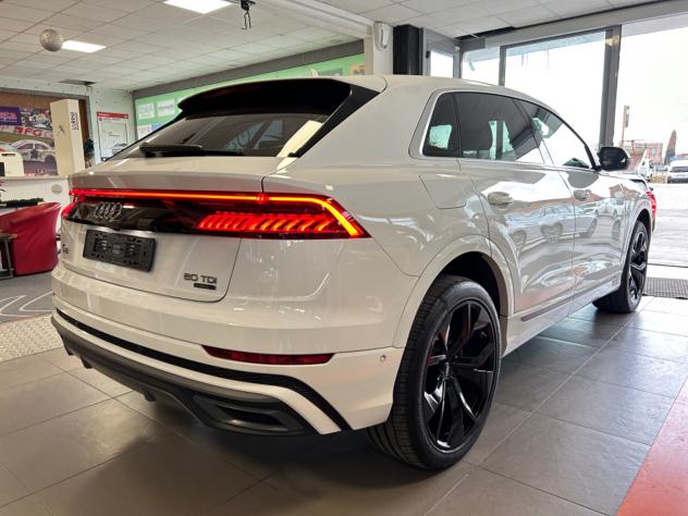 Audi Q8 50 TDI 286 CV quattro tiptronic Sport - Foto 7