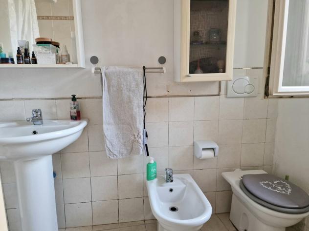 RONCHI, 700 m dal mare e vicino a tutti servizi, appartamento con giardino e ingresso indipendente facente parte di un piccolo fabbricato di recente - Foto 8