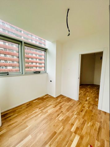 VENDESI 3 LOCALI RISTRUTTURATO A NUOVO IN VIA TRASIMENO - Foto 6