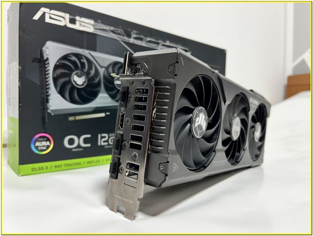 Scheda Video ASUS TUF Gaming RTX 4070 OC 12GB - Foto 3