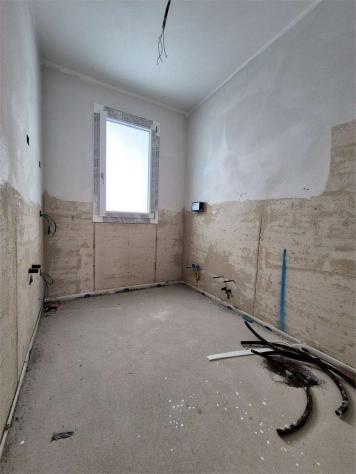V005396 - ESCLUSIVO QUADRILOCALE CON TERRAZZO ABITABILE E GARAGE DOPPIO ! - Foto 11