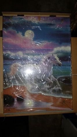 Puzzle raffigurante un cavallo (verticale) 50x70 1000 pz., con cornice