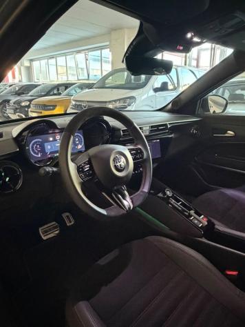 ALFA ROMEO - Junior - MY25 Q4 INTENSA 1.2 145CV HYBRID EDCT6 - Foto 9