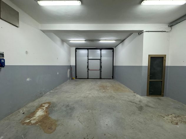 Capannone adatto a deposito/magazzino con uffici a Salsomaggiore T - Foto 9