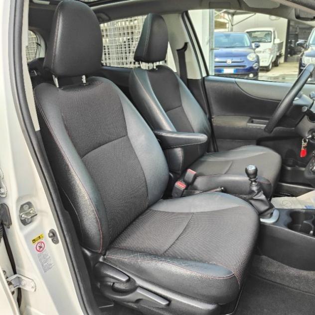 TOYOTA Yaris 1.3 Lounge rif. 23815815 - Foto 6