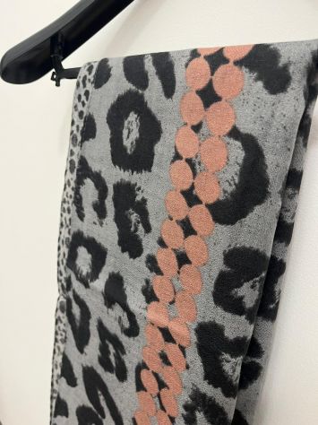 Sciarpa/Stola Animalier - Dimensioni 188x79 cm - Lana e Viscosa - Come Nuovo - Foto 2