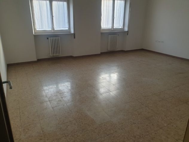 APPARTAMENTO CON INGRESSO INDIPENDENTE AL PIANO RIALZATO