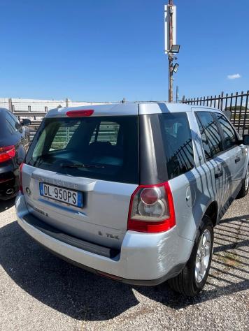 Land Rover Freelander 2.2 TD4 S.W. SE - Foto 7