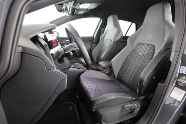 VOLKSWAGEN Golf Golf 1.5 eTSI 150 CV EVO ACT DSG R-Line rif. 23935290 - Foto 2