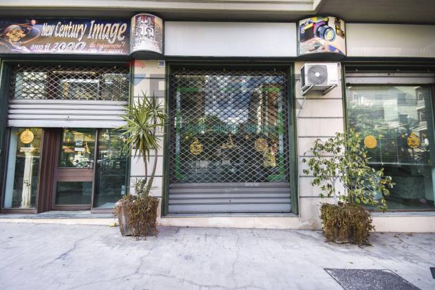 Locale Commerciale in affitto a Catania, Viale Rapisardi