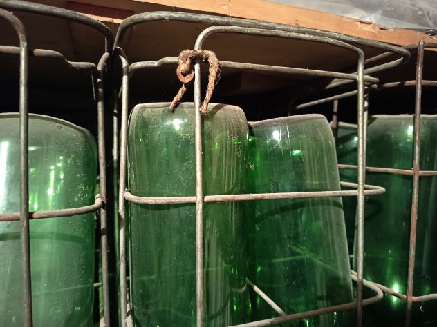 Bottiglioni in vetro verde o trasparente da 2 lt. con macchinetta di chiusura - Foto 3