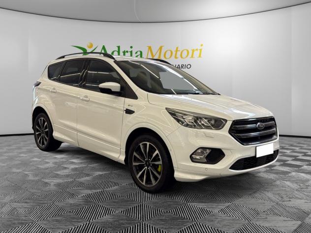 Ford Kuga 1.5 TDCi 120CV S&S 2WD ST-Line - Foto 7
