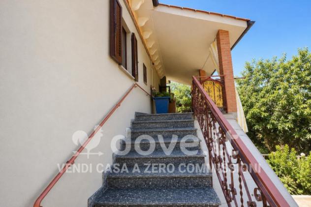 Rustico / Casale di 201 m² con più di 5 locali e box auto in vendita a Paciano - Foto 16