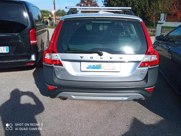 Volvo XC70 D4 Momentum 4wd 215CV AUT - Foto 2