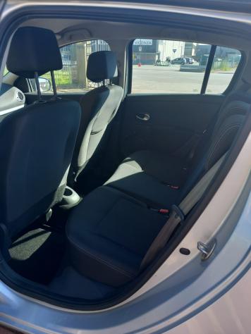 Renault Clio 1.2 16V 5 porte Confort - Foto 10